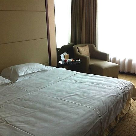 Qianjin Hotel - Csangcsun Kültér fotó